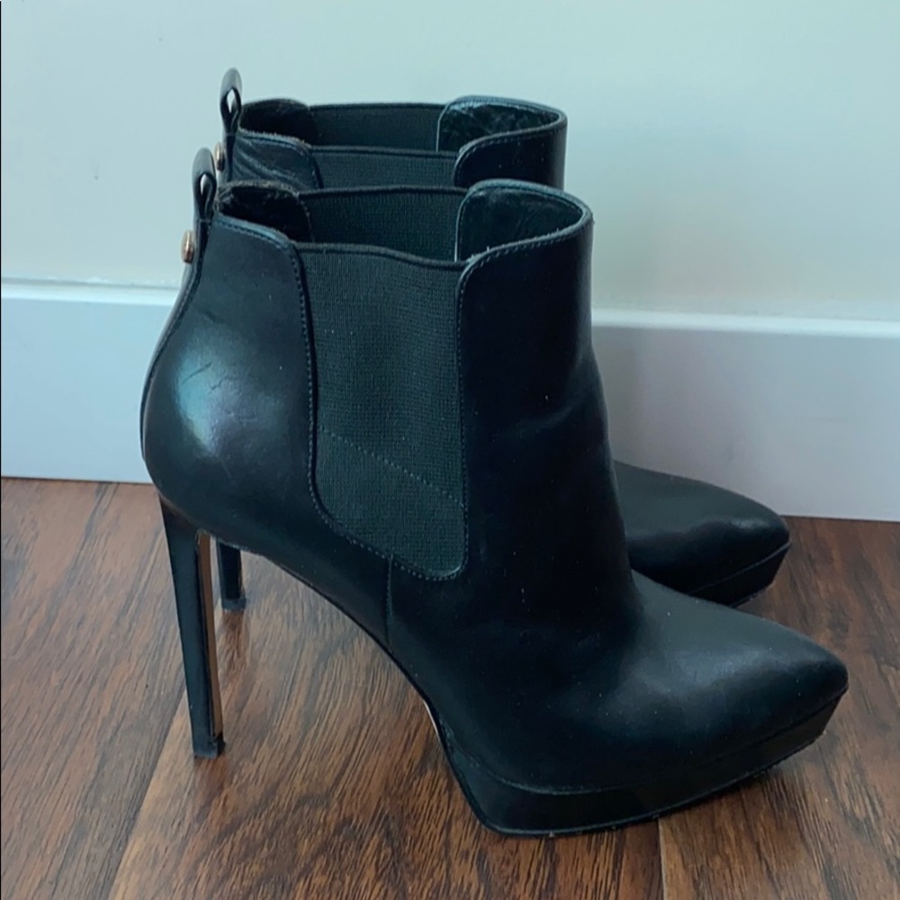 Heeled Booties Michael Kors Black Leather size 7